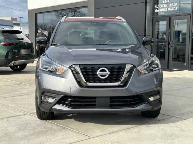 2020 Nissan Kicks SR
