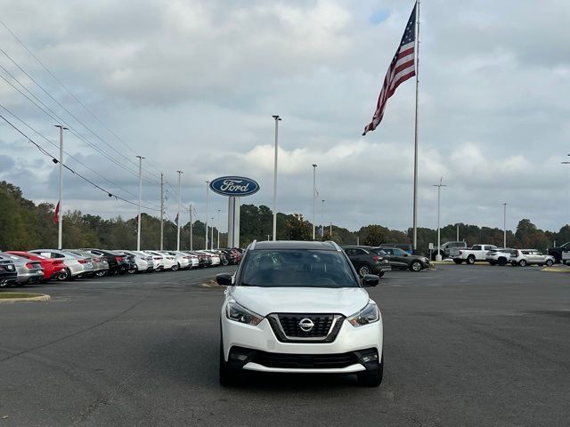 2020 Nissan Kicks SR