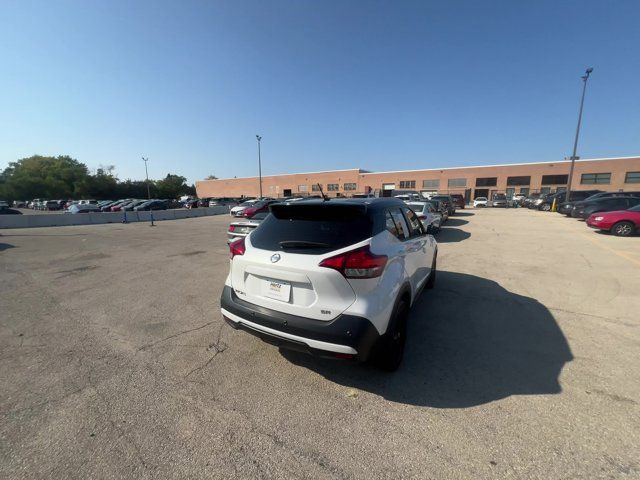 2020 Nissan Kicks SR