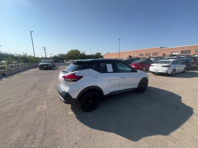 2020 Nissan Kicks SR