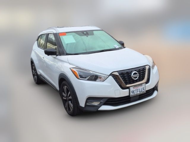 2020 Nissan Kicks SR