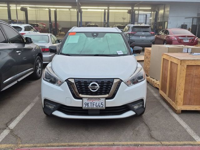 2020 Nissan Kicks SR