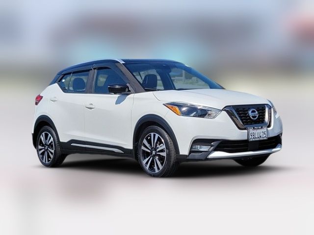 2020 Nissan Kicks SR