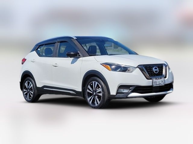 2020 Nissan Kicks SR