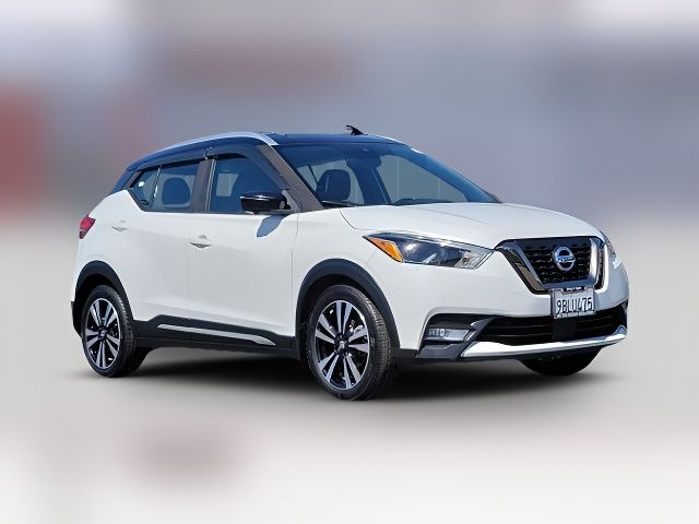 2020 Nissan Kicks SR