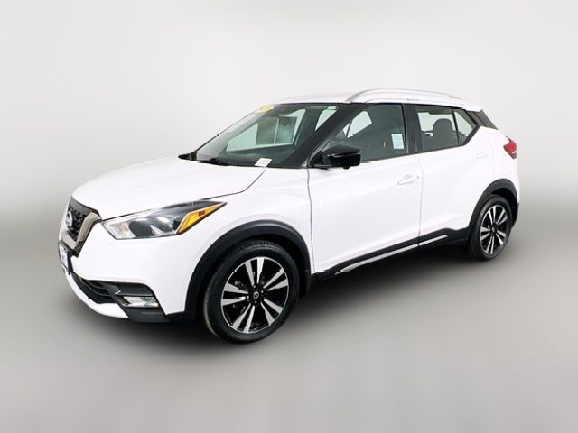 2020 Nissan Kicks SR