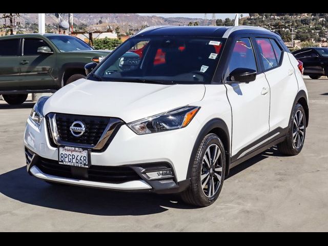 2020 Nissan Kicks SR