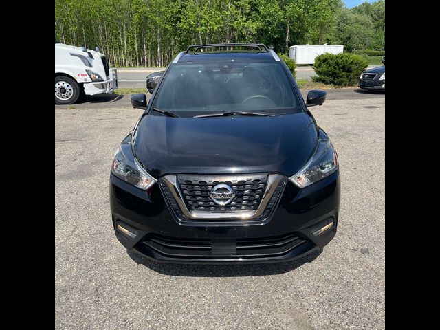 2020 Nissan Kicks SR