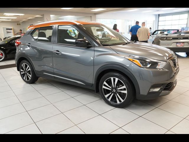 2020 Nissan Kicks SR