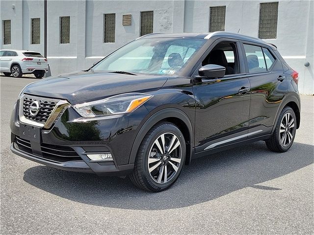 2020 Nissan Kicks SR