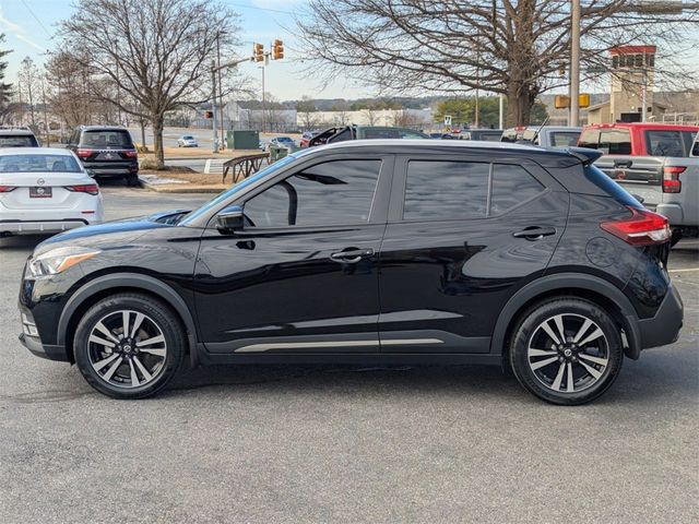 2020 Nissan Kicks SR