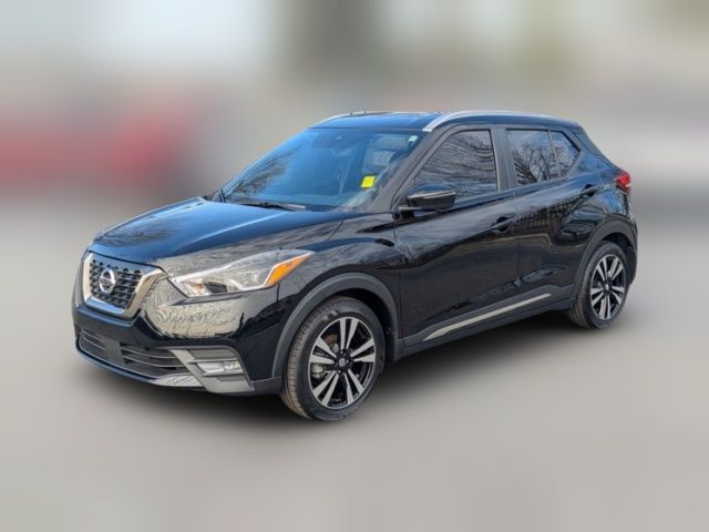 2020 Nissan Kicks SR