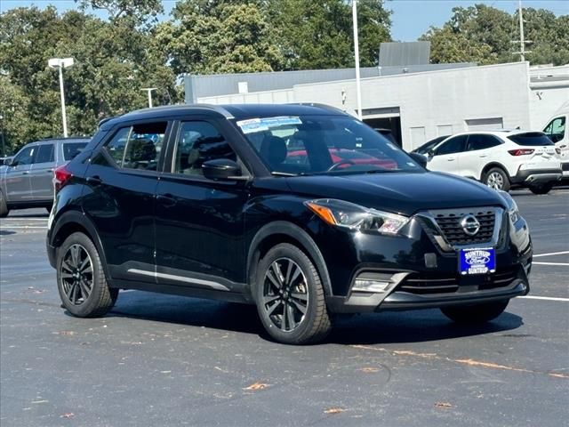 2020 Nissan Kicks SR