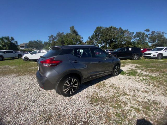 2020 Nissan Kicks SR