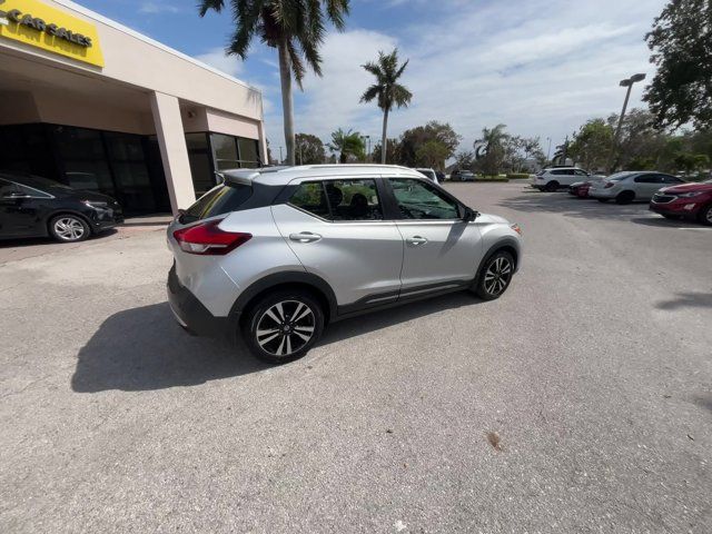 2020 Nissan Kicks SR