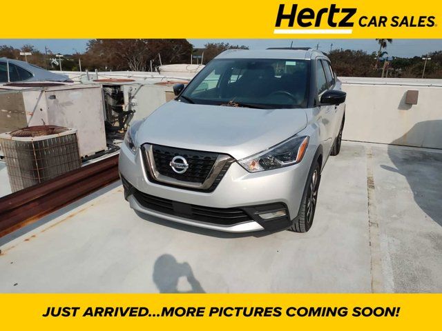 2020 Nissan Kicks SR