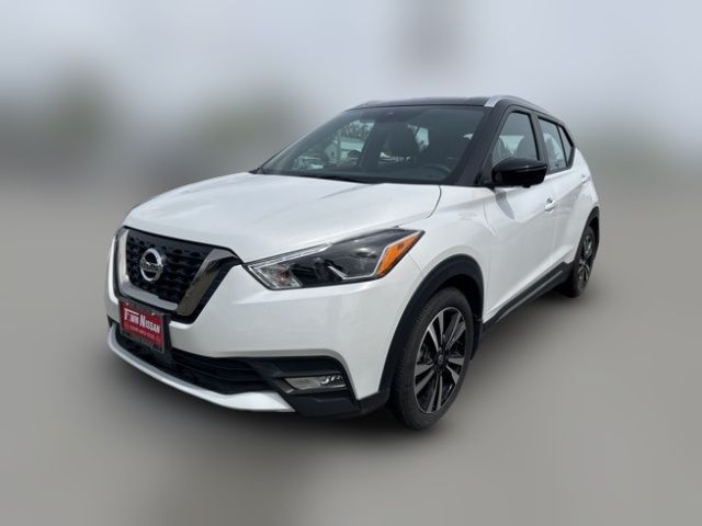 2020 Nissan Kicks SR