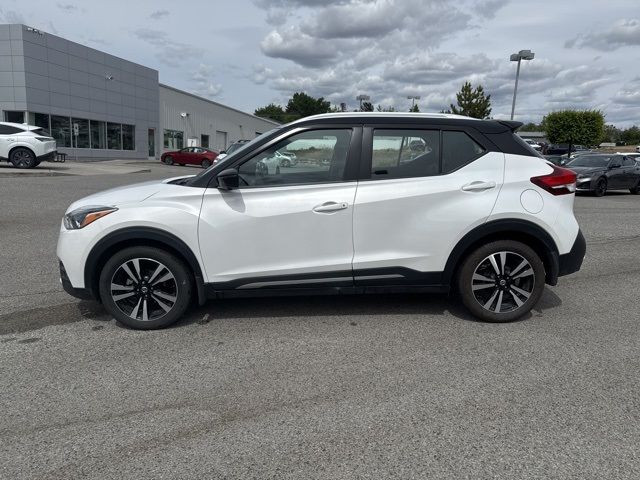 2020 Nissan Kicks SR