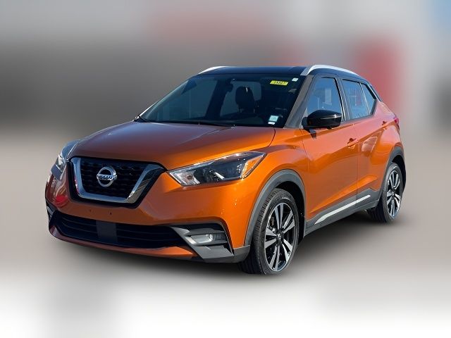 2020 Nissan Kicks SR