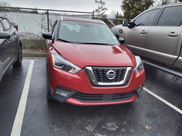 2020 Nissan Kicks SR