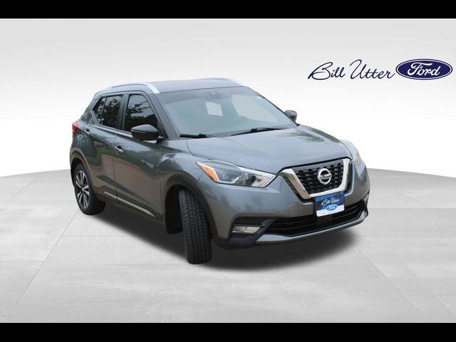 2020 Nissan Kicks SR