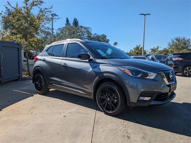 2020 Nissan Kicks SR