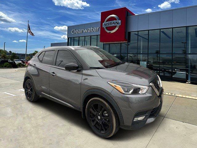 2020 Nissan Kicks SR