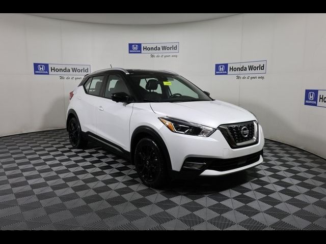 2020 Nissan Kicks SR