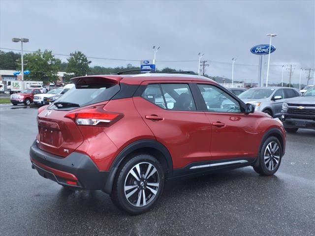 2020 Nissan Kicks SR