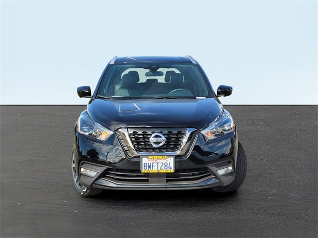 2020 Nissan Kicks SR