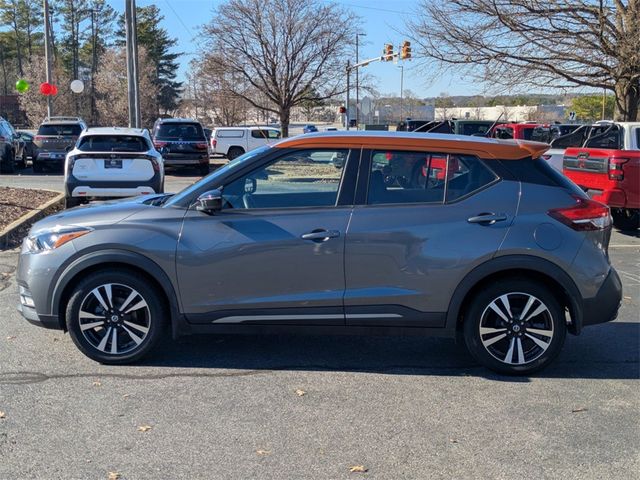 2020 Nissan Kicks SR