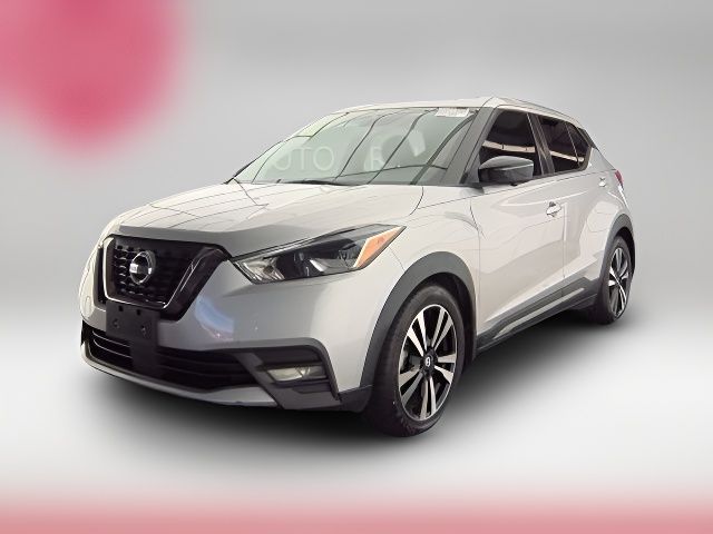 2020 Nissan Kicks SR