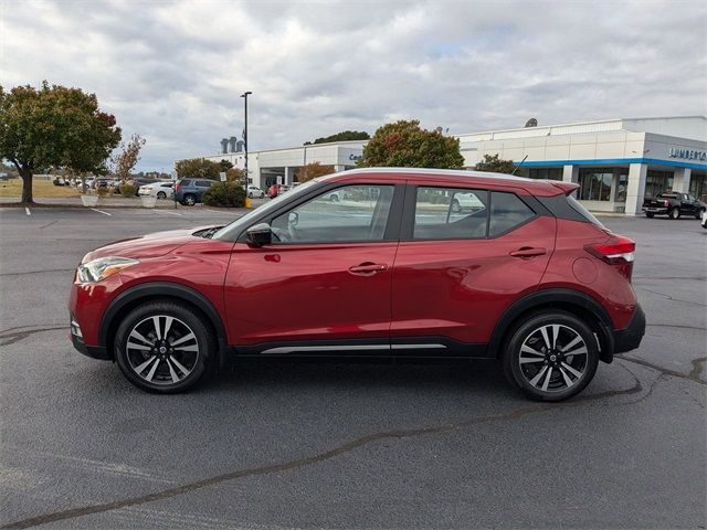 2020 Nissan Kicks SR