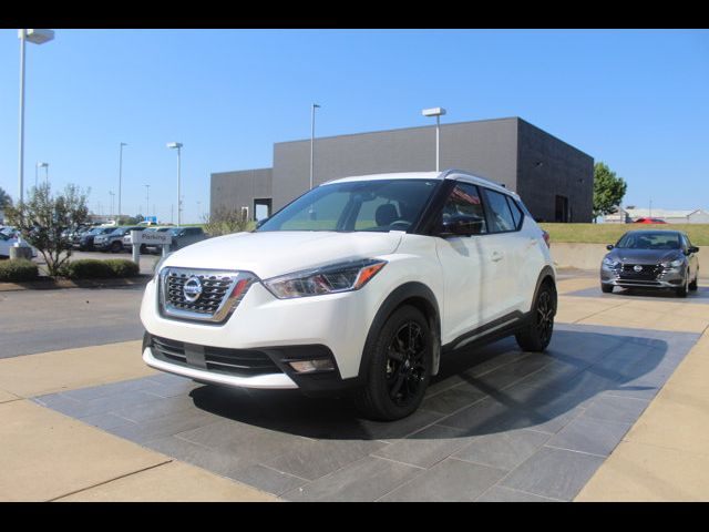 2020 Nissan Kicks SR