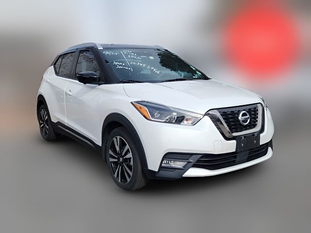 2020 Nissan Kicks SR