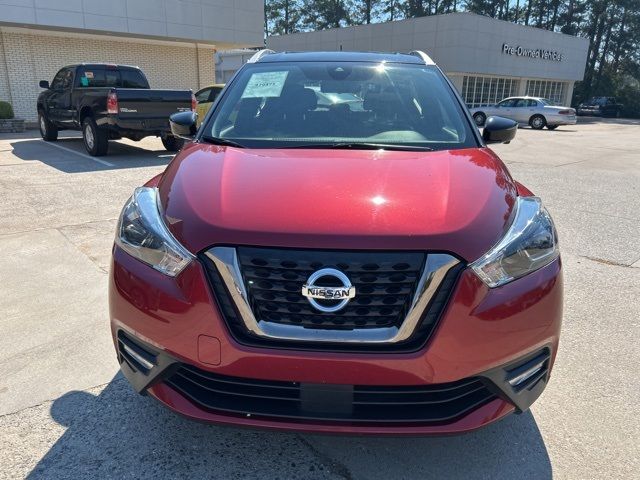 2020 Nissan Kicks SR