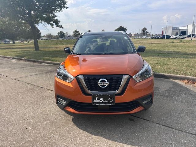 2020 Nissan Kicks SR