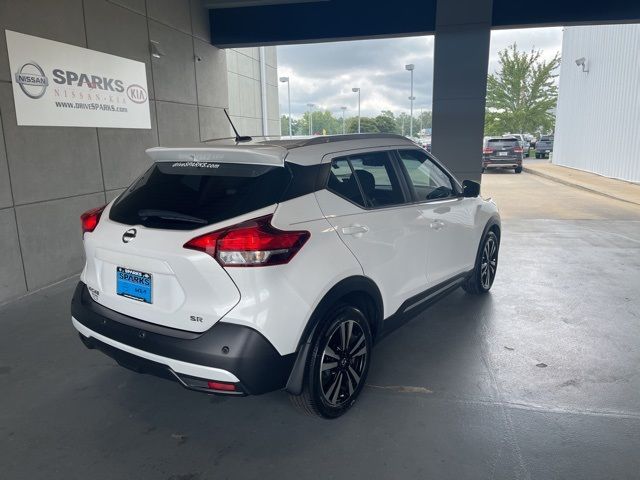 2020 Nissan Kicks SR