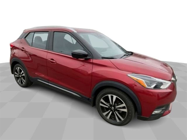 2020 Nissan Kicks SR