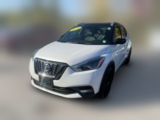 2020 Nissan Kicks SR