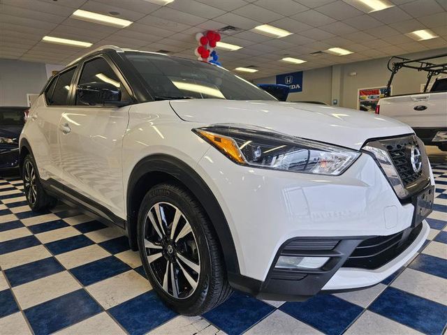 2020 Nissan Kicks SR
