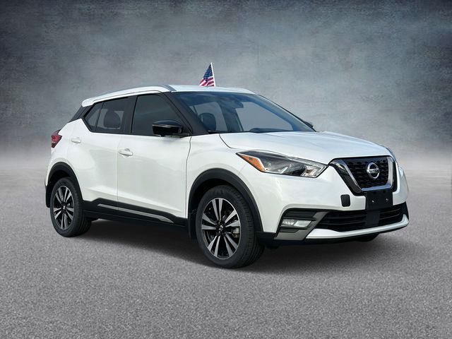 2020 Nissan Kicks SR