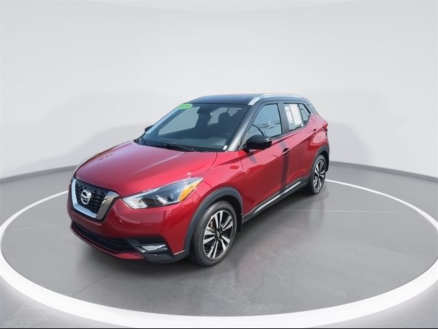 2020 Nissan Kicks SR