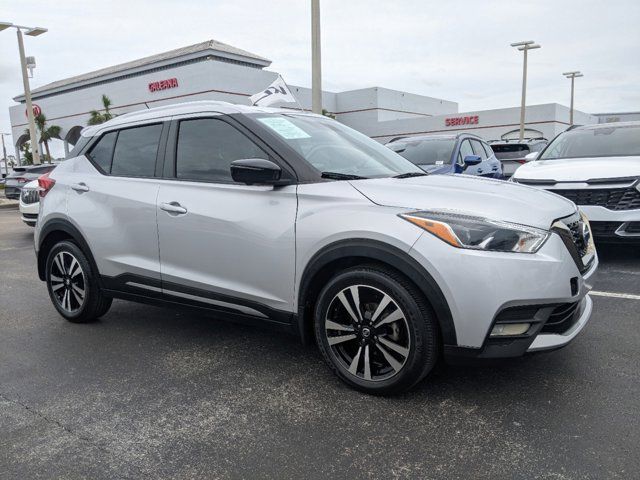 2020 Nissan Kicks SR