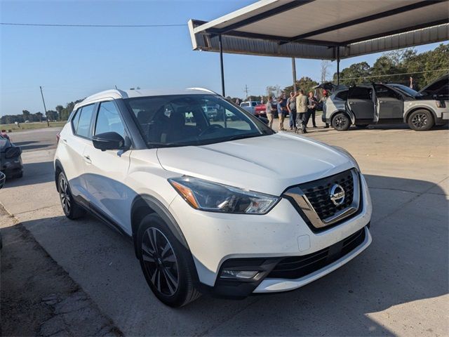 2020 Nissan Kicks SR