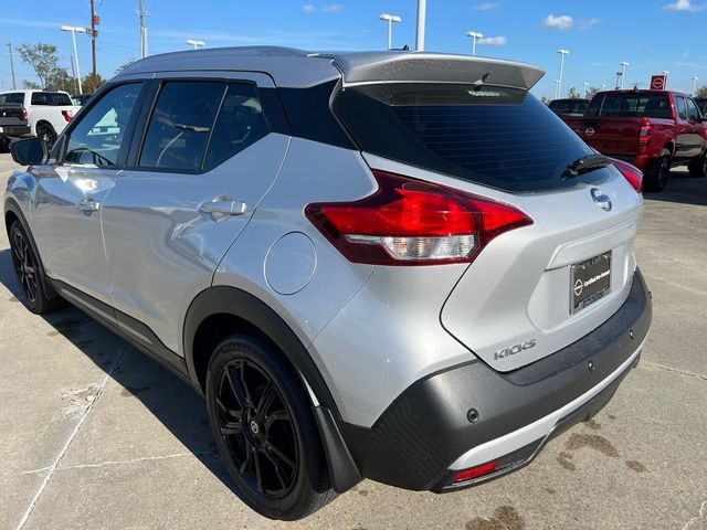 2020 Nissan Kicks SR