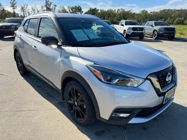 2020 Nissan Kicks SR