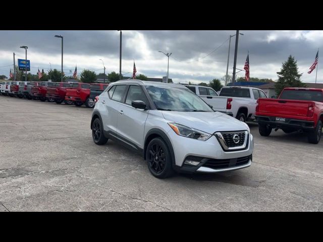 2020 Nissan Kicks SR