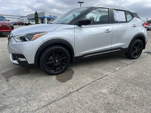 2020 Nissan Kicks SR