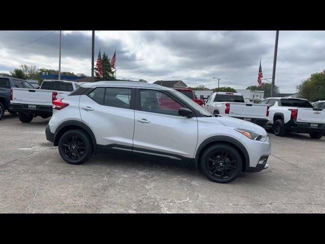 2020 Nissan Kicks SR